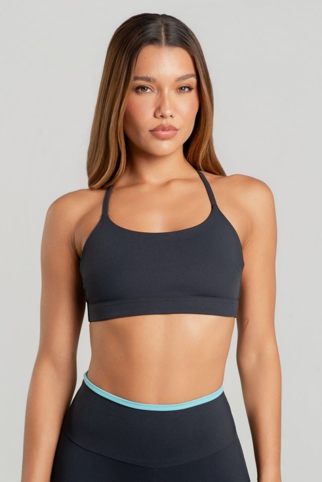 K5189-A_Top_com_Tiras_Contrastantes_nas_Costas_Preto__Brisa__Ref:_K5189-A