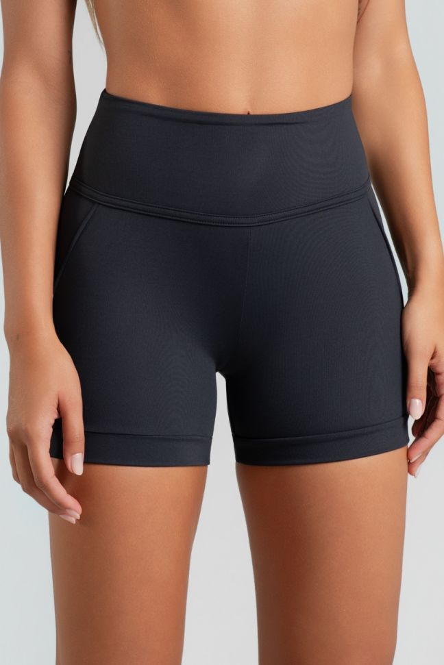 K5188-A_Short_com_Bolso_Invisivel_e_Detalhes_de_Chapado_e_Vivo_Preto__Ref:_K5188-A