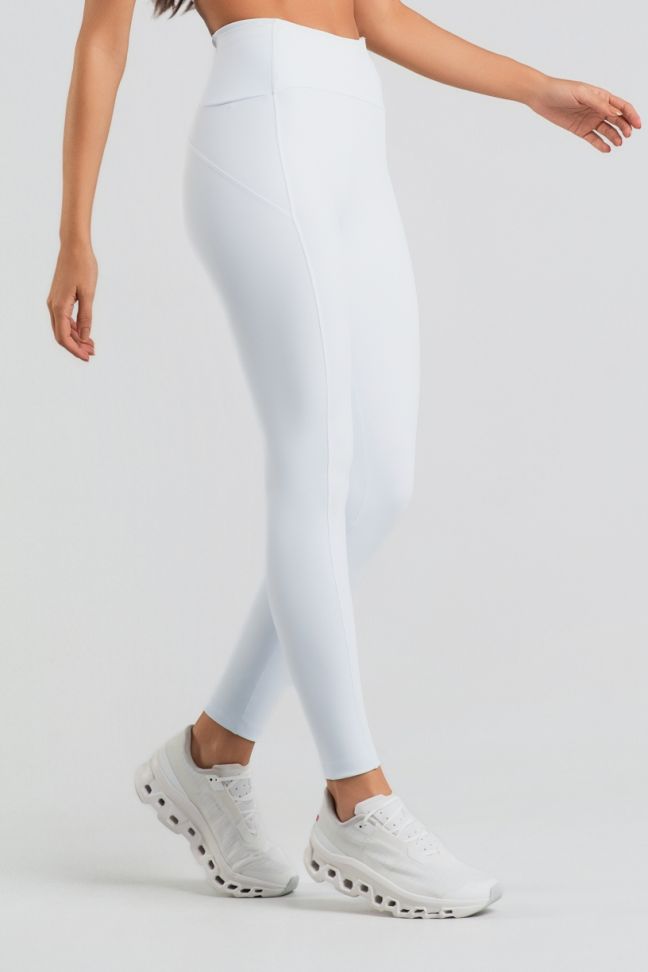 K4592-C_Calca_Legging_com_Bolsos_na_Lateral_Cos_Branco__Ref:_K4592-C