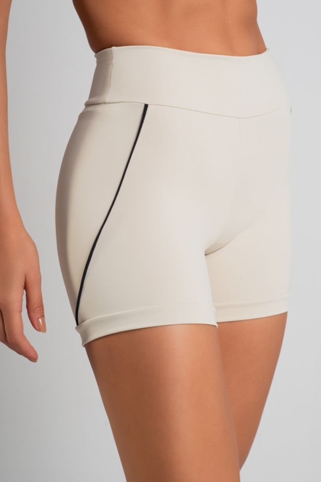 K5048-B_Short_com_Cos_Estreito_e_Vivos_Contrastantes_Off-White__Preto__Ref:_K5048-B