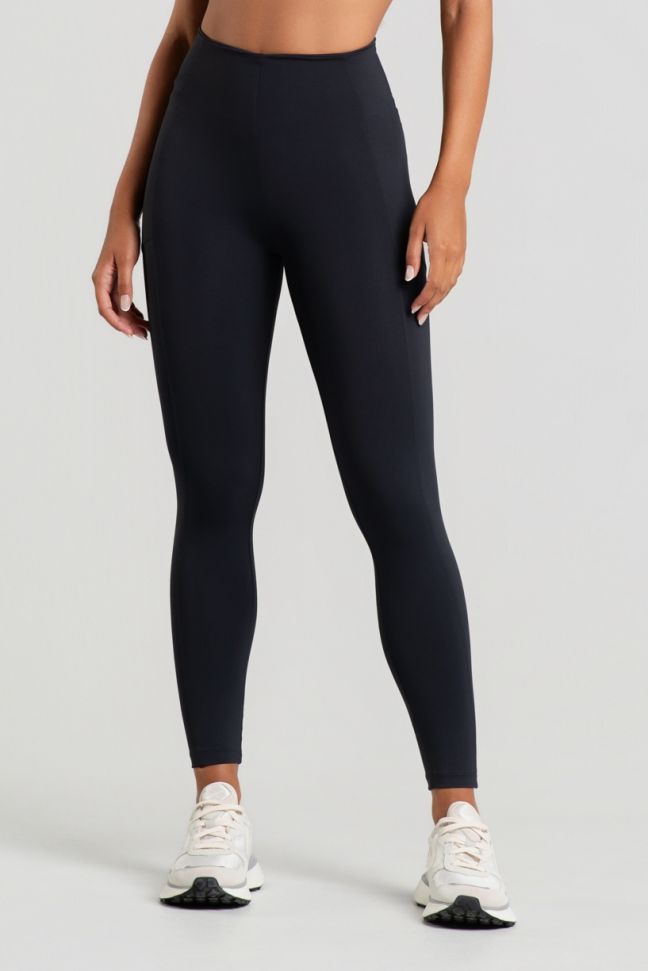 K5237-B_Calca_Legging_sem_Cos_Aparente_com_Bolsos_Preto__Ref:_K5237-B