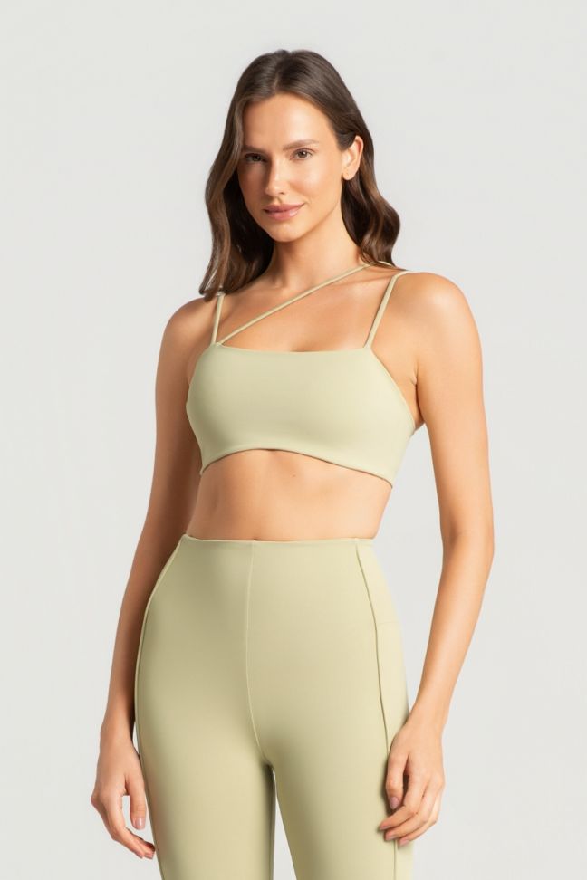 K4799-D_Top_com_Decote_Reto_e_Alcas_Assimetricas_Lemon__Ref:_K4799-D