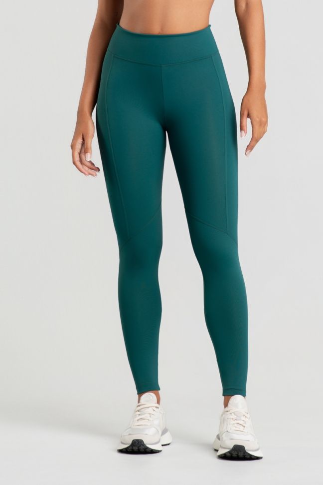 K5010-D_Calca_Legging_com_Cos_Estreito_e_Recortes_Imperial__Ref:_K5010-D