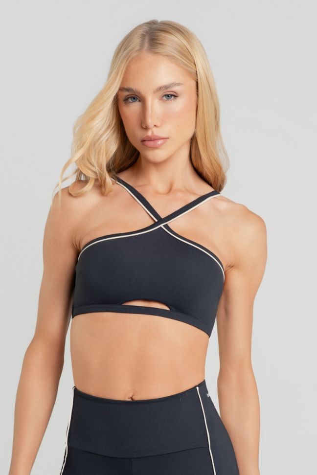 K5207-A_Top_com_Abertura_Frontal_e_Vivo_Contrastante_Preto__Off-White__Ref:_K5207-A