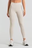 Calça Legging com Cós Estreito e Vivos Contrastantes (Off-White / Preto) | Ref: K5047-B