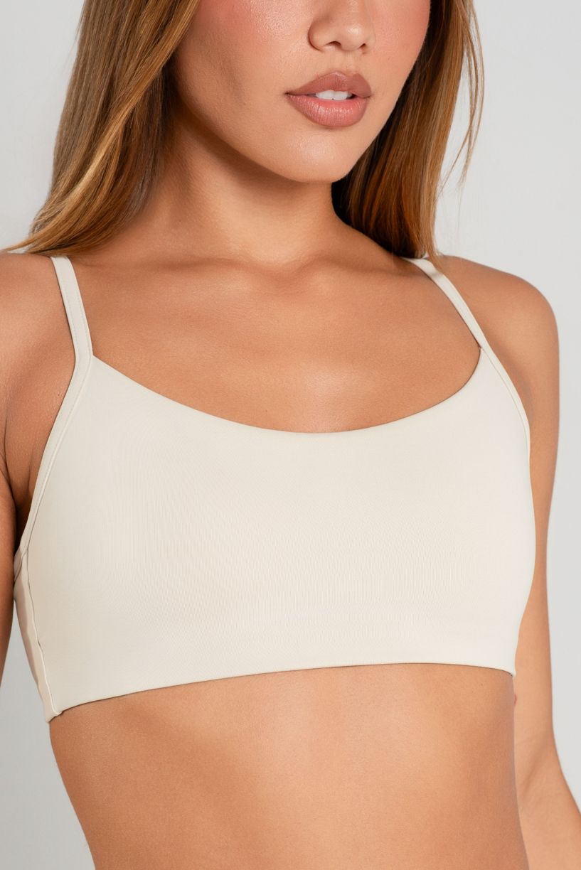 K4817-Y_Top_Basico_com_Alcas_Regulaveis_Off-White__Ref:_K4817-Y