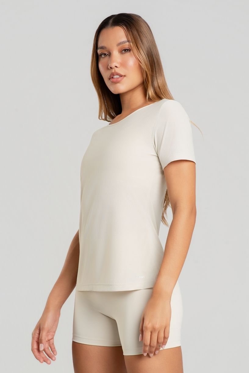 K4929-F_Blusa_com_Manga_Curta_e_Abertura_nas_Costas_Off-White__Ref:_K4929-F