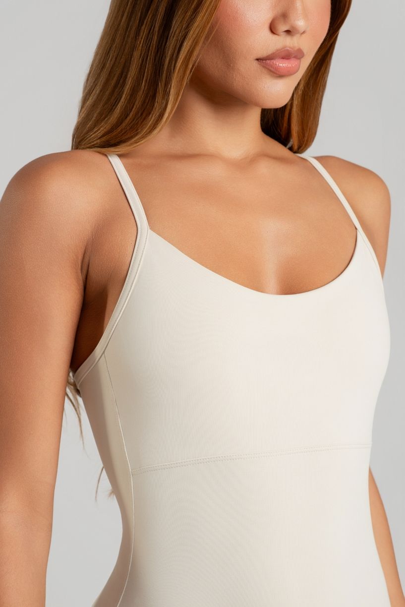 K5180-B_Macaquinho_Basico_com_Alcas_Regulaveis_Off-White__Ref:_K5180-B