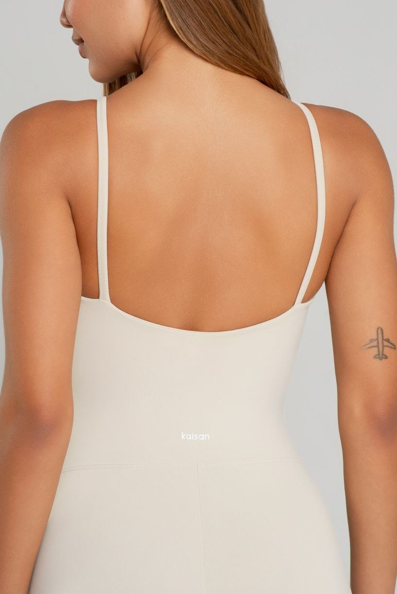 K5196-A_Macaquinho_com_Decote_Alto_e_Quadrado_Off-White__Ref:_K5196-A