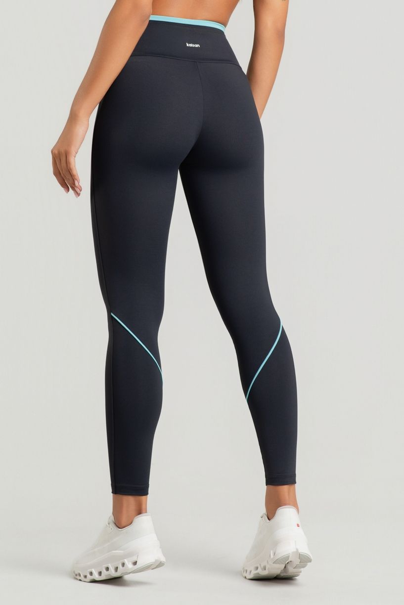 K5190-A_Calca_Legging_com_Bolso_e_Detalhes_Contrastantes_Preto__Brisa__Ref:_K5190-A