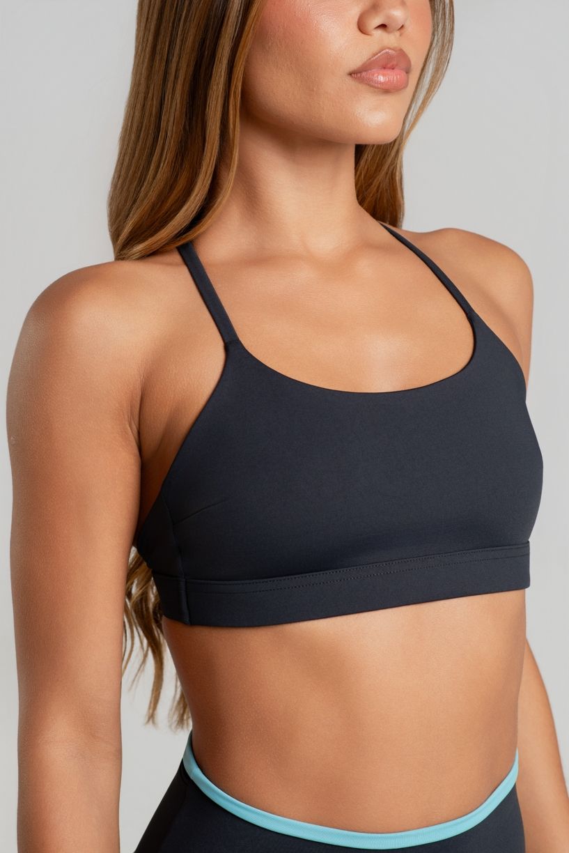 K5189-A_Top_com_Tiras_Contrastantes_nas_Costas_Preto__Brisa__Ref:_K5189-A