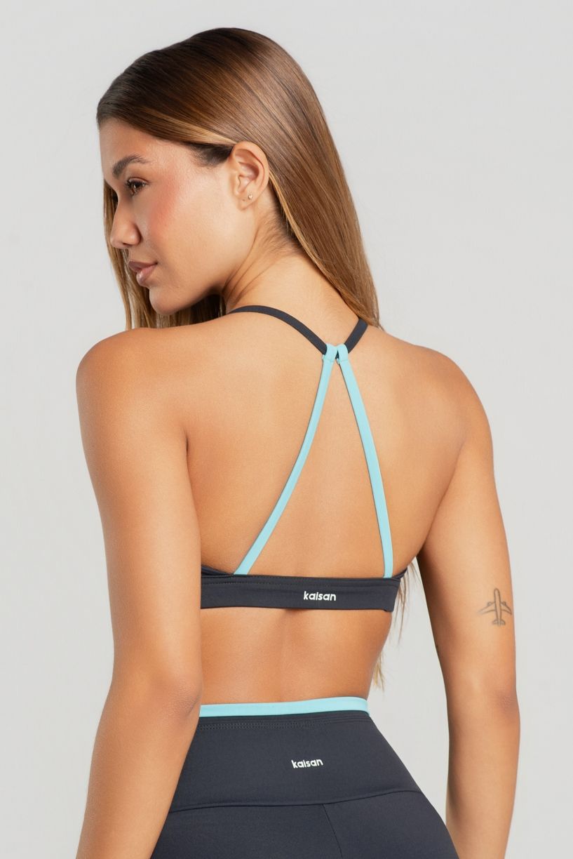 K5189-A_Top_com_Tiras_Contrastantes_nas_Costas_Preto__Brisa__Ref:_K5189-A