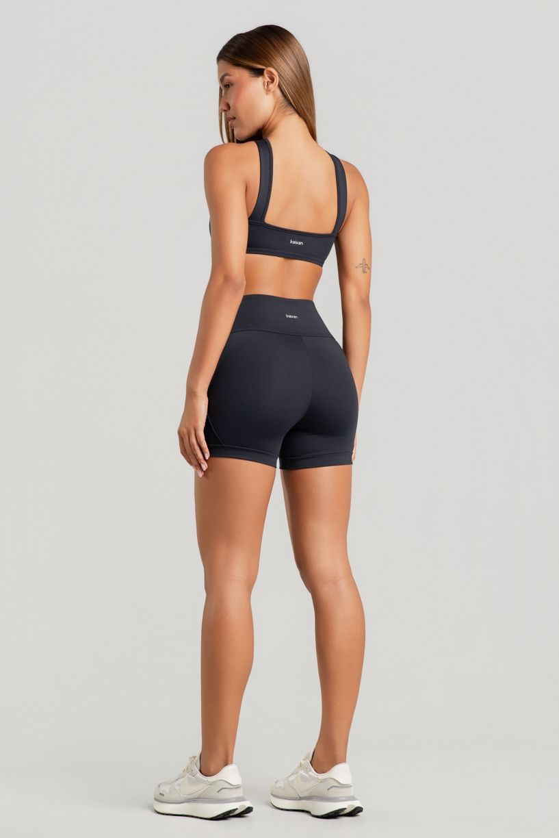 K5188-A_Short_com_Bolso_Invisivel_e_Detalhes_de_Chapado_e_Vivo_Preto__Ref:_K5188-A