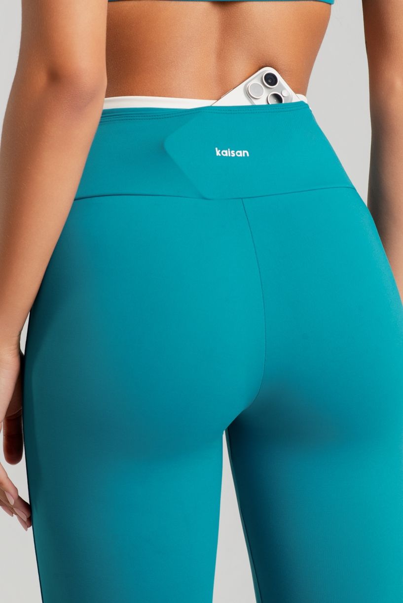 K5190-B_Calca_Legging_com_Bolso_e_Detalhes_Contrastantes_Acqua__Vanilla__Ref:_K5190-B