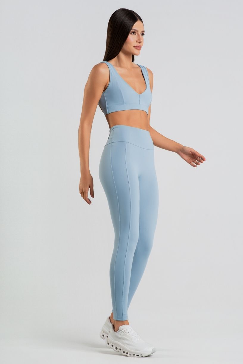 K5056-A_Calca_Legging_com_Recorte_e_Bolso_Amplo_no_Cos_Iris__Ref:_K5056-A