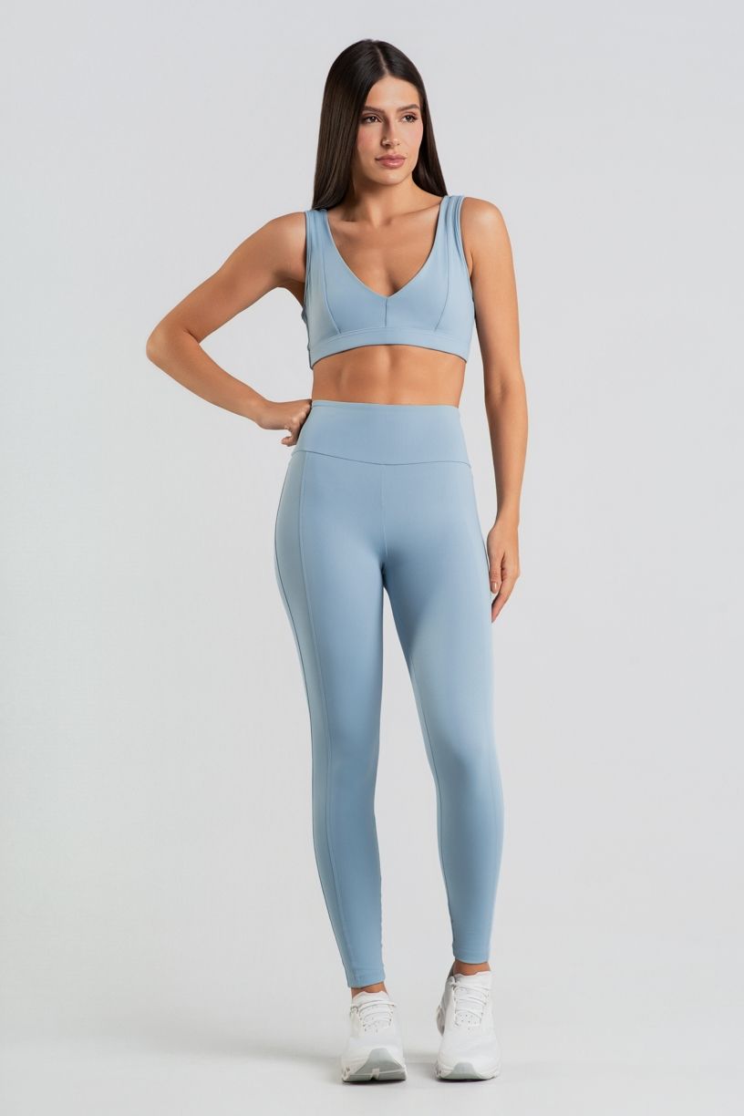 K5056-A_Calca_Legging_com_Recorte_e_Bolso_Amplo_no_Cos_Iris__Ref:_K5056-A