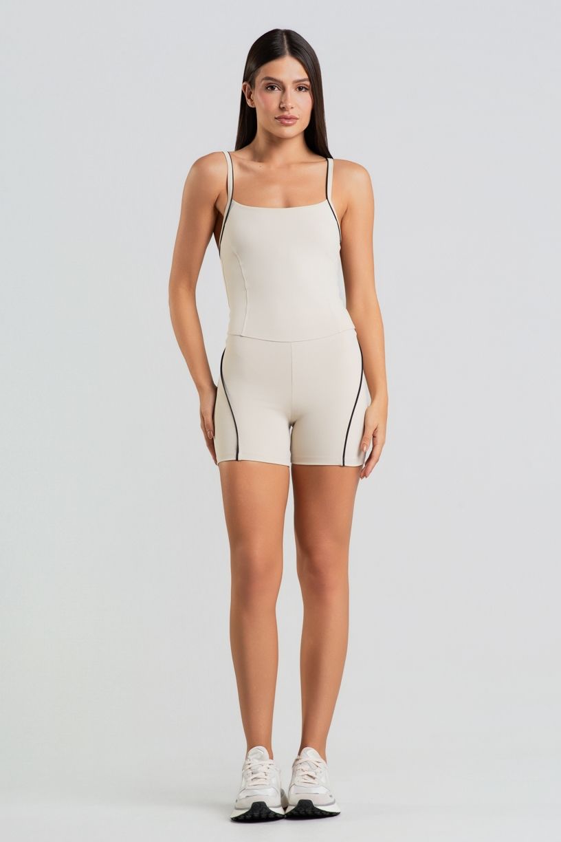 K5058-B_Macaquinho_com_Alcas_Largas_e_Vivo_Contrastante_Off-White__Preto__Ref:_K5058-B