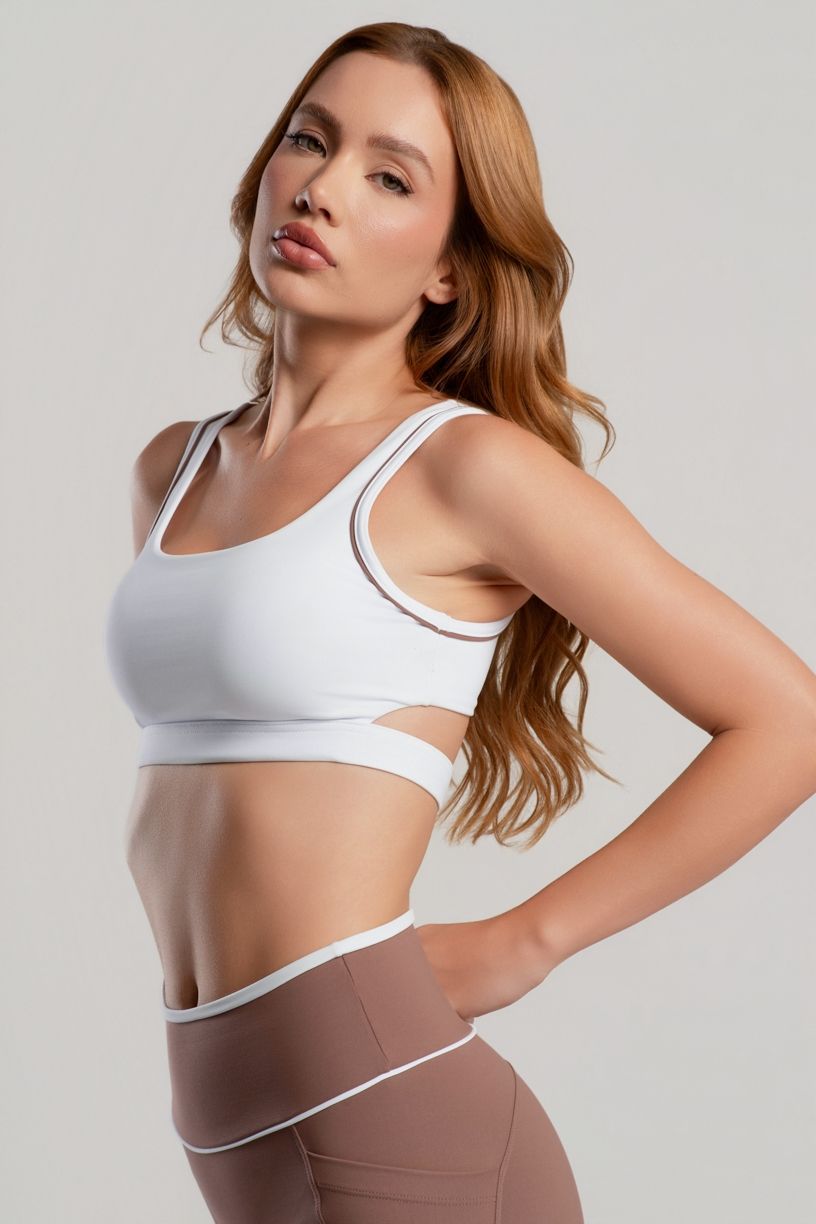 K5071-A_Top_com_Cos_Vazado_e_Detalhe_de_Vivo_Contrastante_Branco__Canela__Ref:_K5071-A