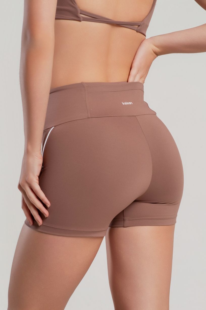 K5070-B_Short_com_Bolso_no_Cos_e_Chapado_com_Vivo_Contrastante_Canela__Branco__Ref:_K5070-B