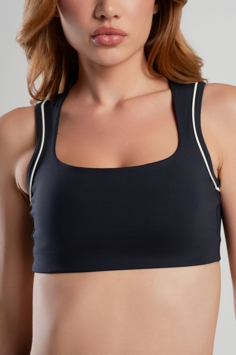 K5068-A_Top_com_Costas_Abertas_e_Vivo_Contrastante_Preto__Vanilla__Ref:_K5068-A