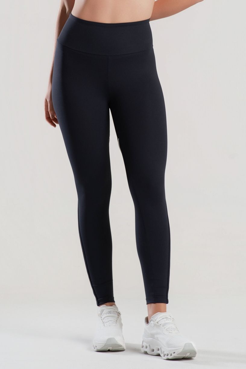 K5069-A_Calca_Legging_com_Bolso_no_Cos_e_Chapado_com_Vivo_Contrastante_Preto__Vanilla__Ref:_K5069-A