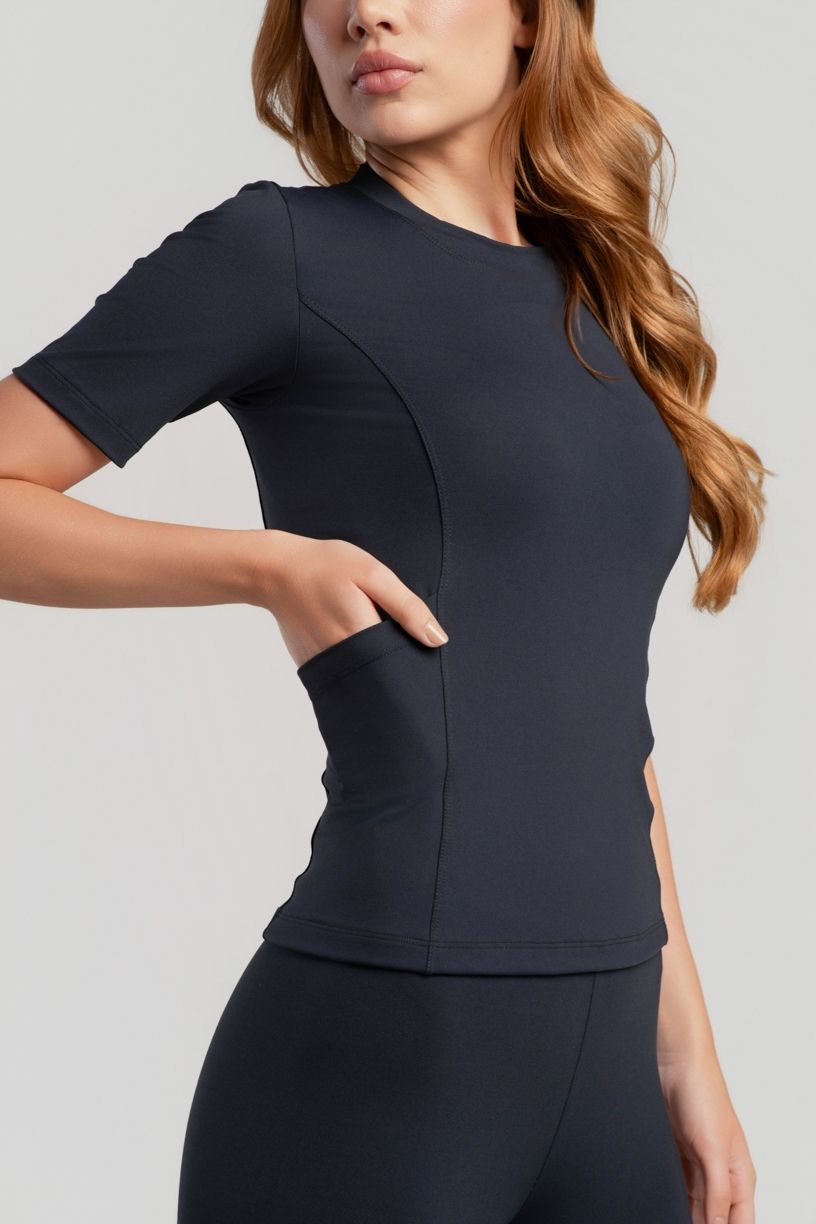 K5091-A_Blusa_Manga_Curta_com_Bolsos_Laterais_Preto__Ref:_K5091-A