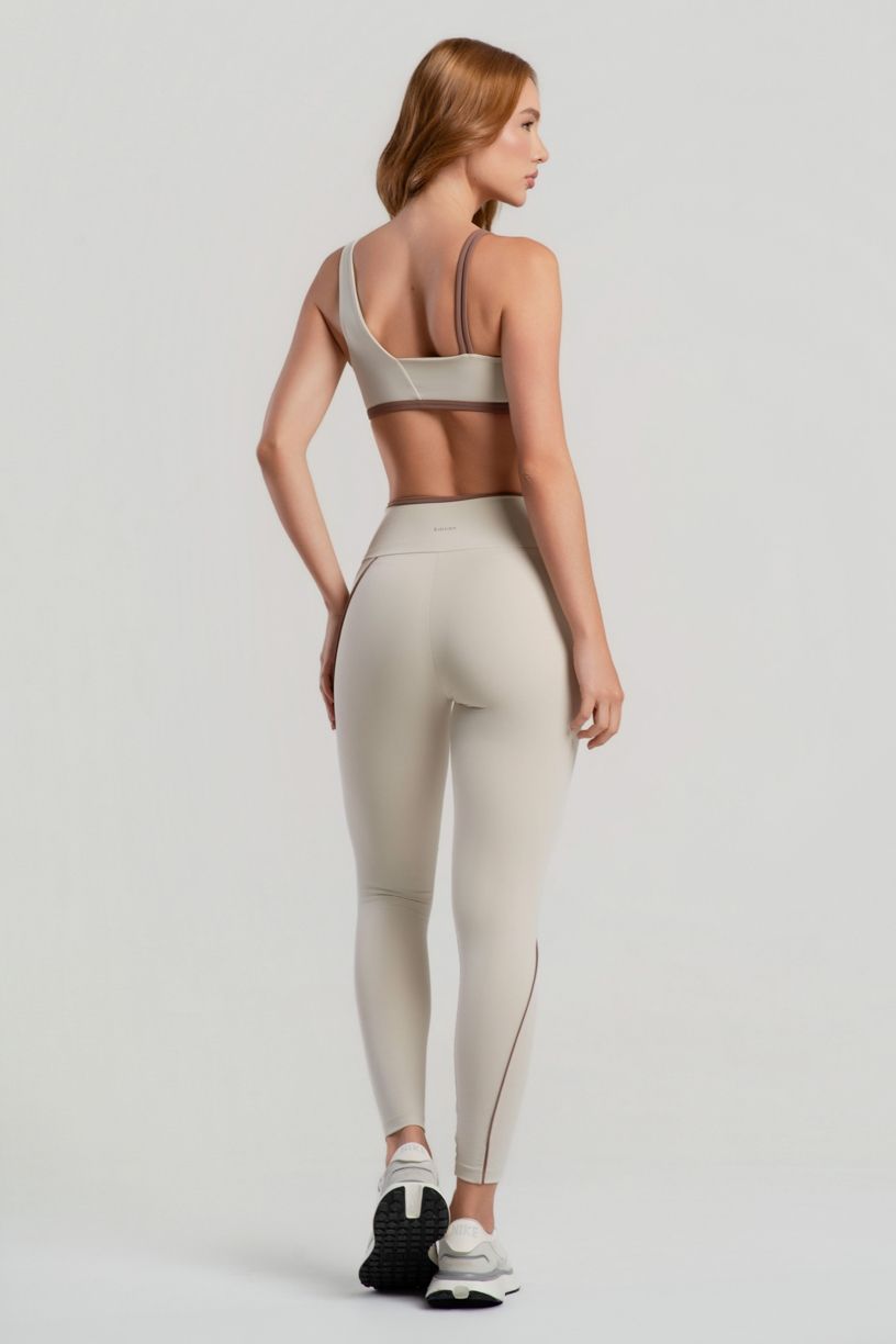 K5077-B_Top_Slim_Assimetrico_Off-White__Canela__Ref:_K5077-B