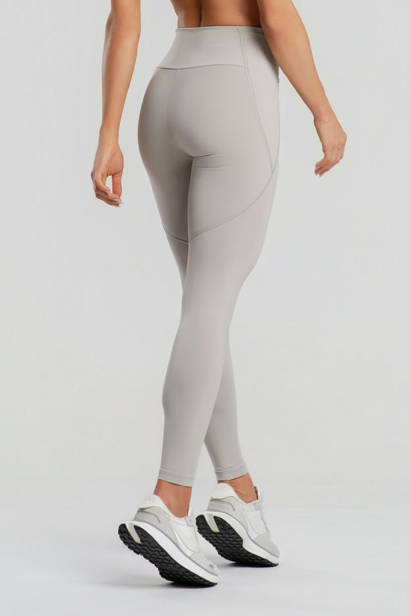 K4524-E_Calca_Legging_com_Bolsos_nas_Laterais_Do_Cos_Duna__Ref:_K4524-E