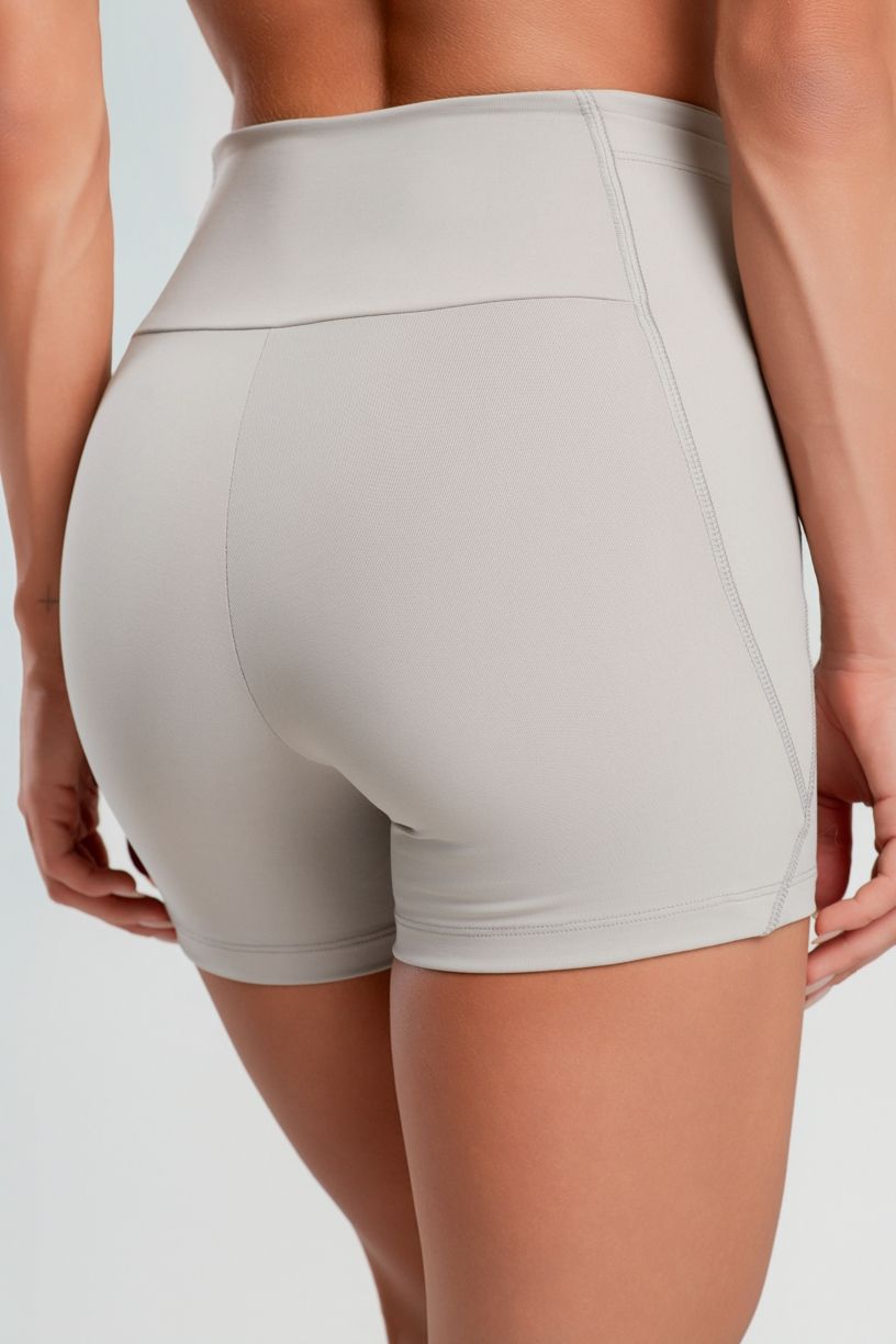 K4525-E_Short_com_Bolsos_nas_Laterais_Do_Cos_Duna__Ref:_K4525-E
