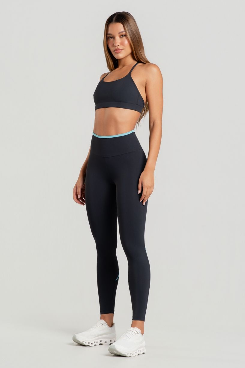 K5190-A_Calca_Legging_com_Bolso_e_Detalhes_Contrastantes_Preto__Brisa__Ref:_K5190-A