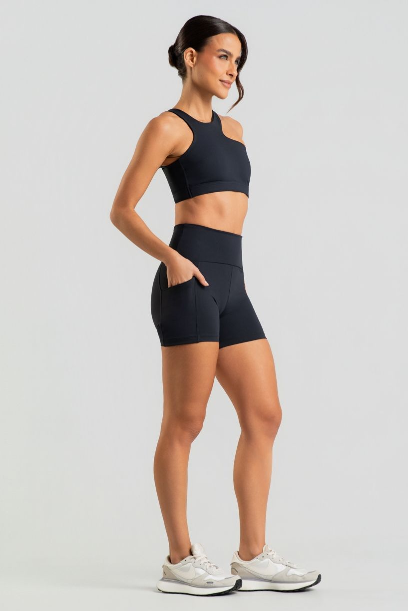 K5119-B_Short_com_Cos_Arredondado_e_Bolsos_Preto__Ref:_K5119-B