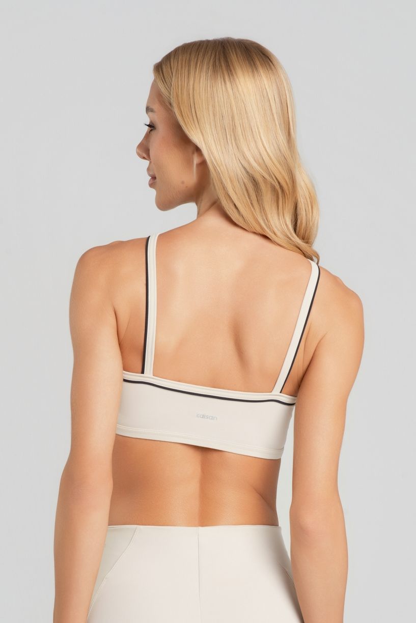 K5207-B_Top_com_Abertura_Frontal_e_Vivo_Contrastante_Off-White__Preto__Ref:_K5207-B