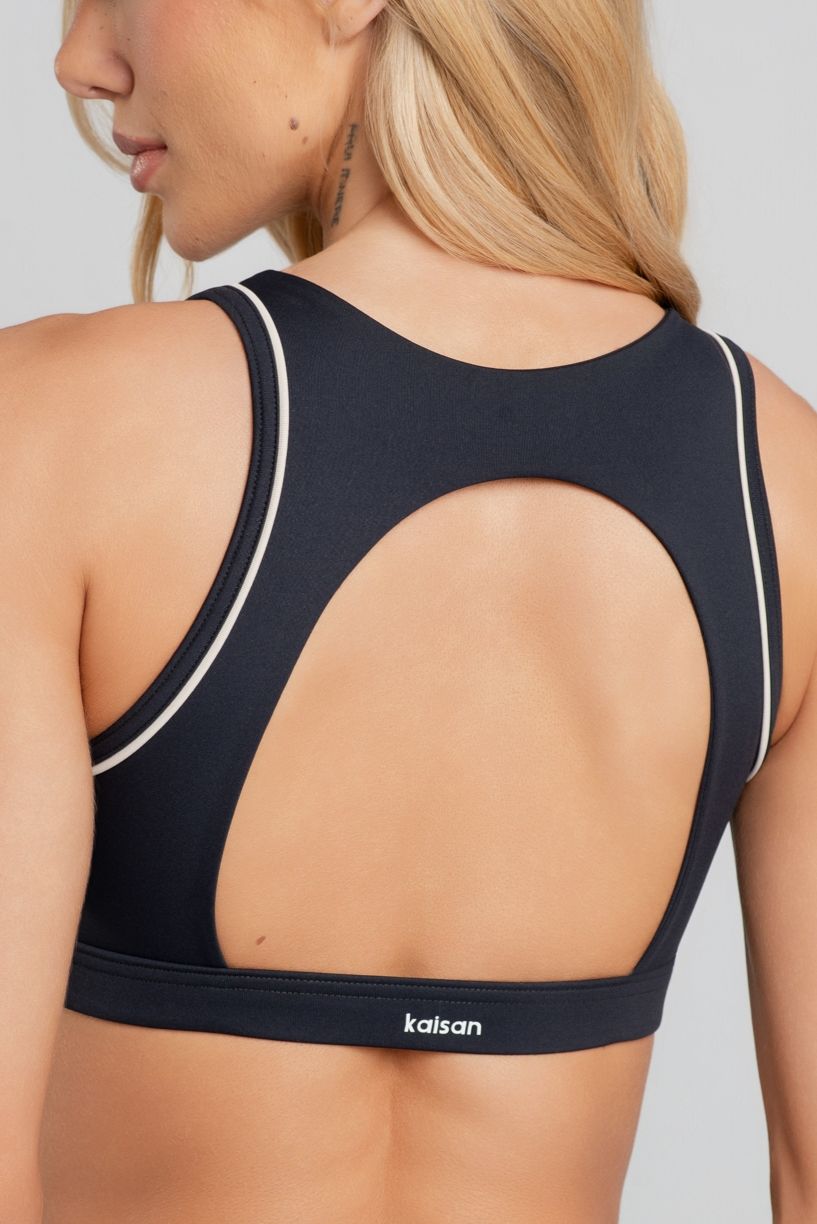 K5213-B_Top_com_Aberturas_e_Detalhe_Contrastante_Preto__Off-White__Ref:_K5213-B