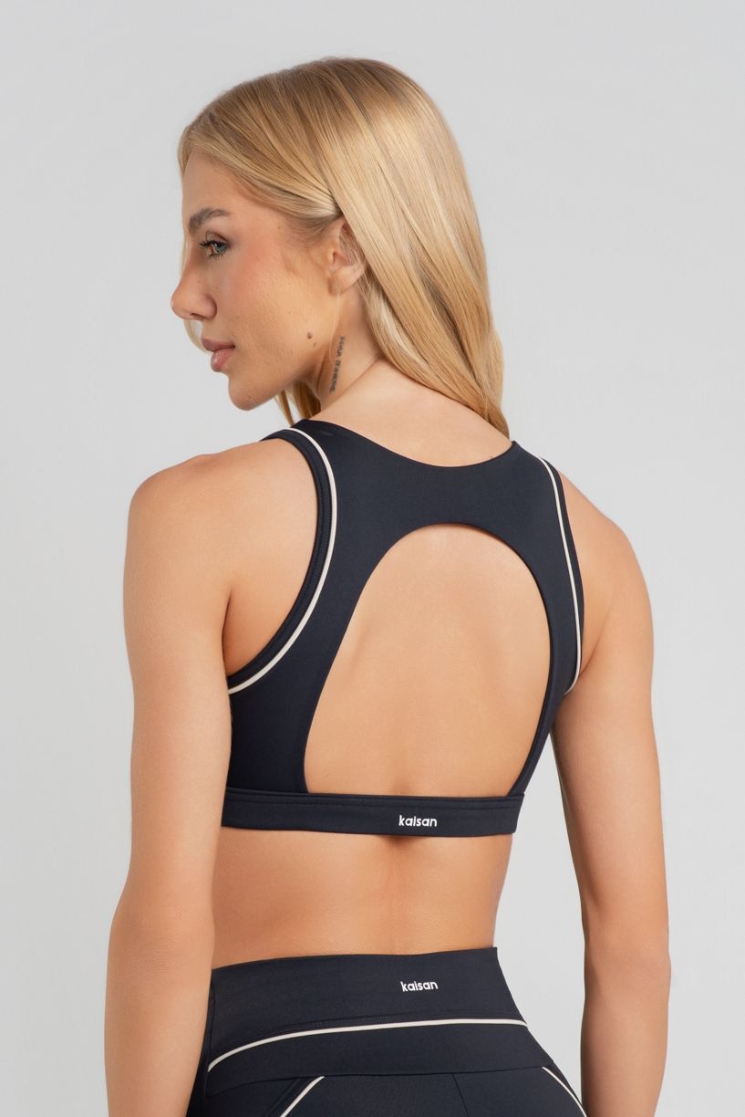 K5213-B_Top_com_Aberturas_e_Detalhe_Contrastante_Preto__Off-White__Ref:_K5213-B
