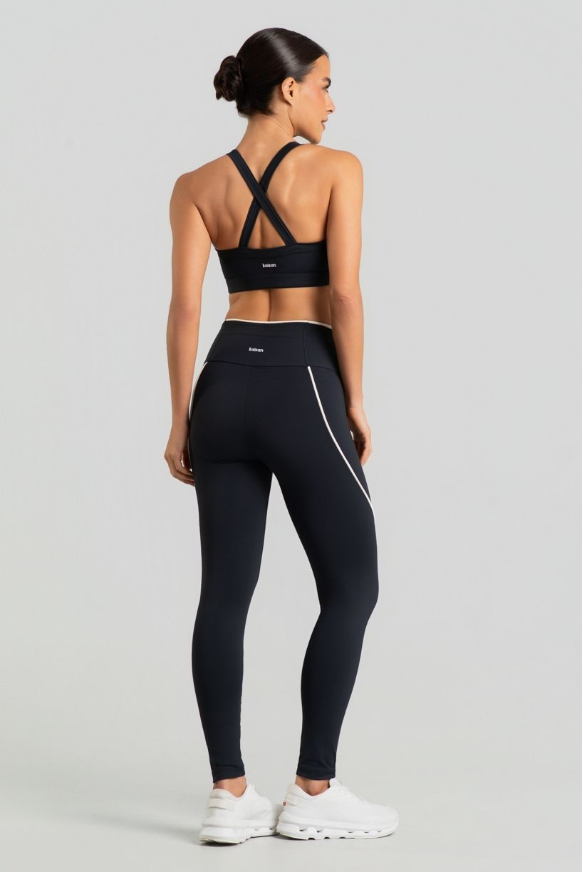 K5121-A_Calca_Legging_com_Detalhes_Contrastantes_e_Bolso_Preto__Vanilla__Ref:_K5121-A