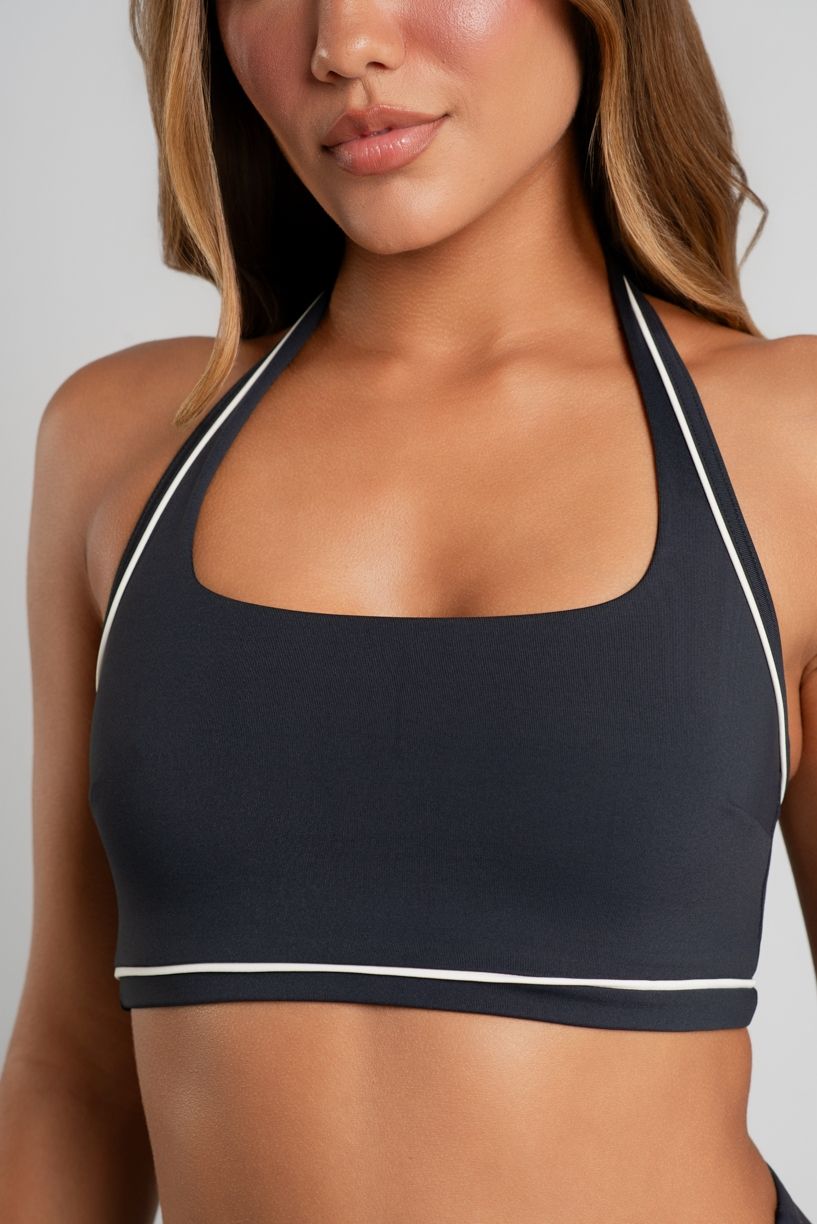 K5226-B_Top_Frente_Unica_com_Vivos_Contrastantes_Preto__Vanilla__Ref:_K5226-B