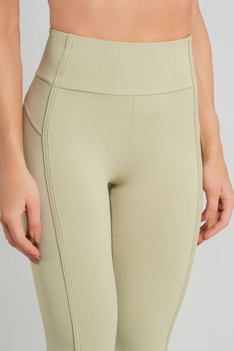 K4861-C_Calca_Legging_com_Recorte_e_Chapado_Lemon__Ref:_K4861-C