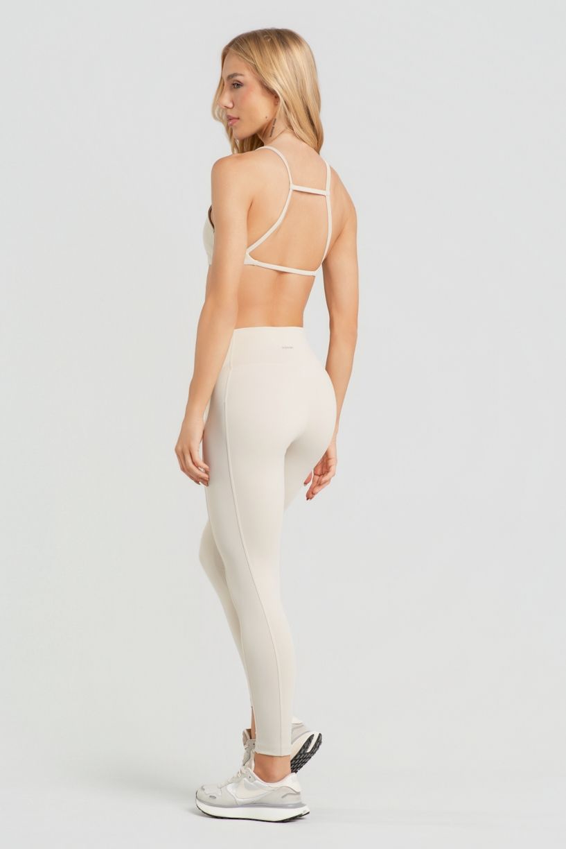 K4751-F_Calca_Legging_com_Bolsos_e_Recortes_Off-White__Ref:_K4751-F