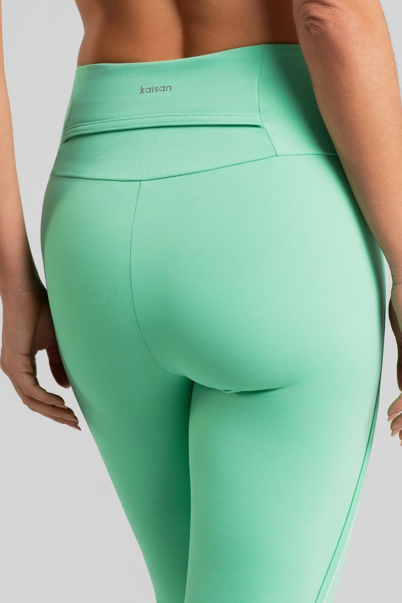 K5124-A_Calca_Legging_com_Bolso_no_Cos_e_Detalhe_Contrastante_Menta__Branco__Ref:_K5124-A
