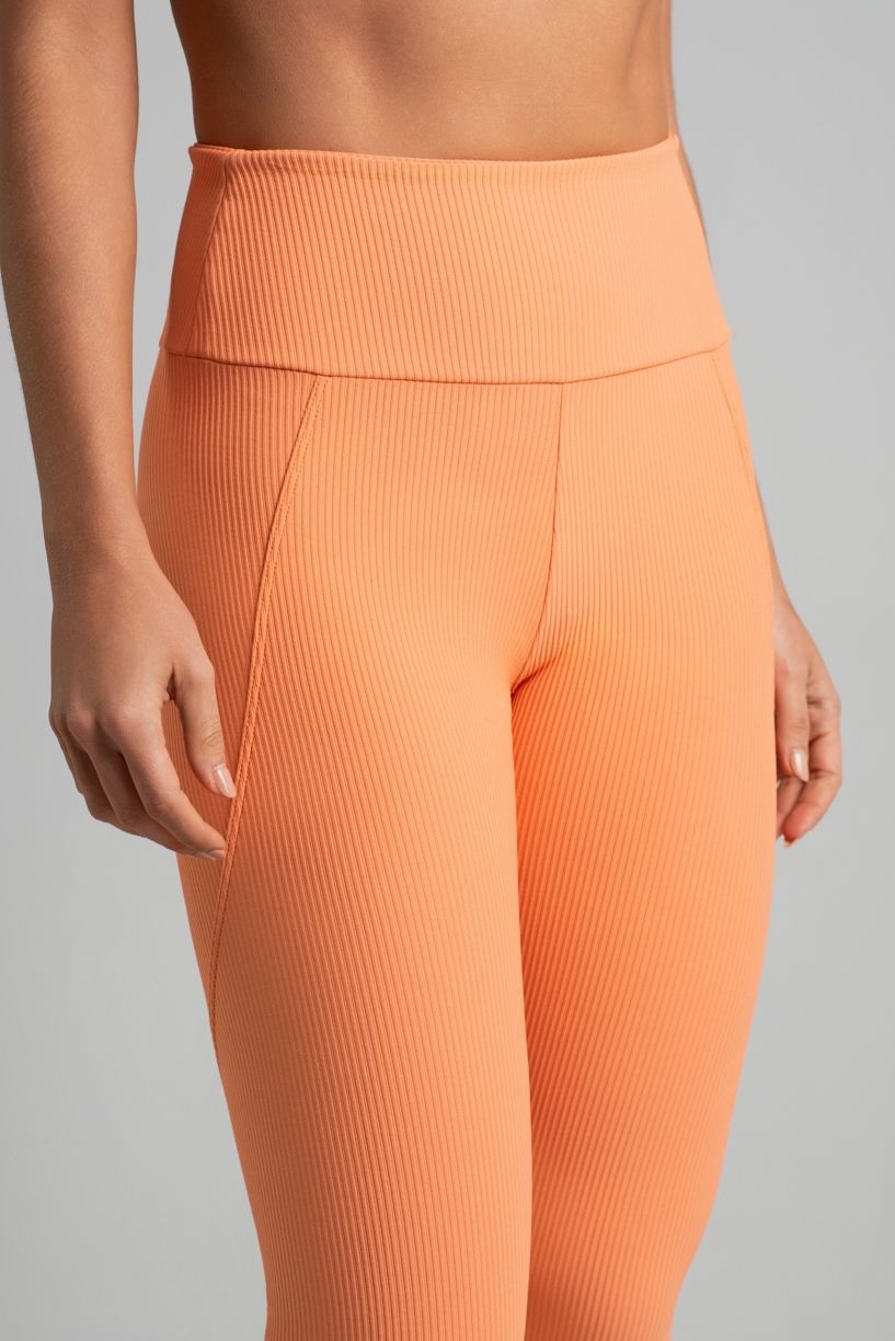 K5116-B_Calca_Legging_Canelada_com_Recortes_Poente__Ref:_K5116-B