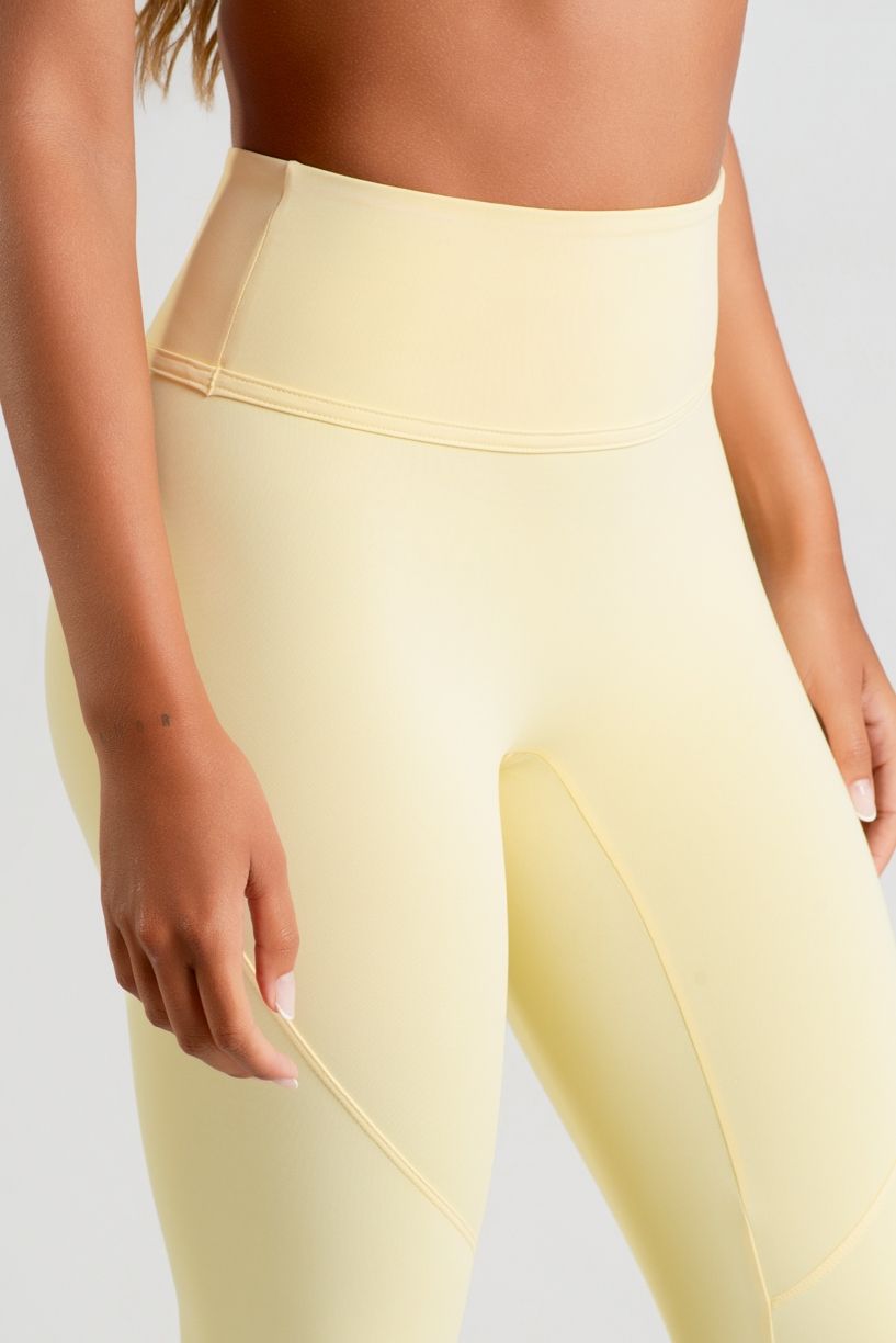 K5230-B_Calca_Legging_sem_Gancho_com_Chapado_e_Bolso_Invisivel_Manteiga__Ref:_K5230-B
