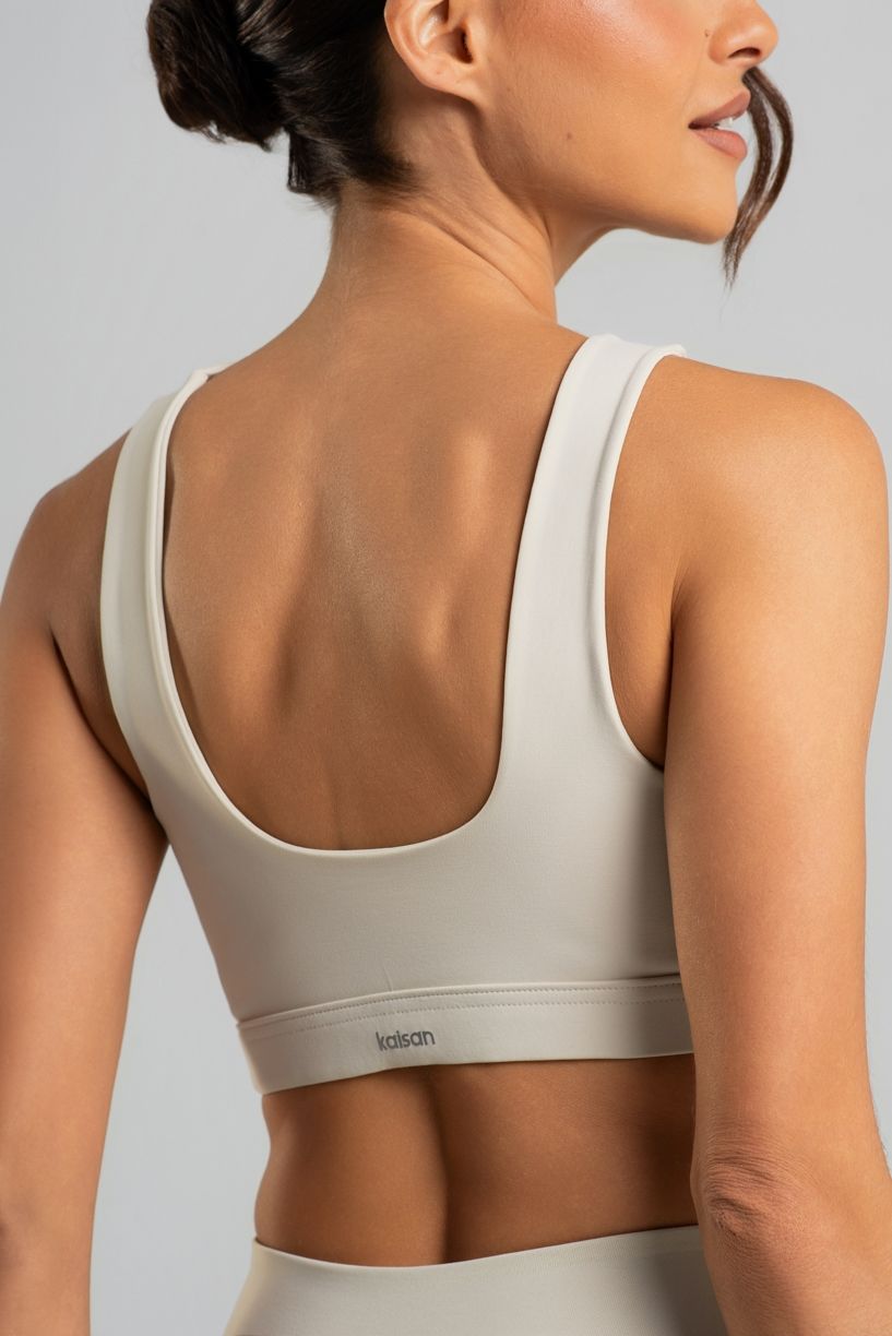 K5118-A_Top_com_Frente_Assimetrica_Off-White__Ref:_K5118-A