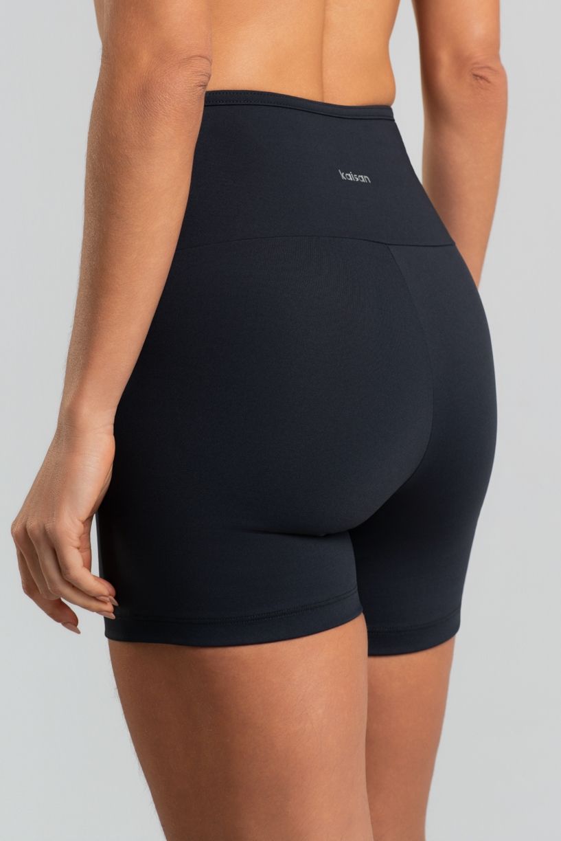 K5114-A_Short_sem_Gancho_e_sem_Cos_Aparente_na_Frente_Preto__Ref:_K5114-A