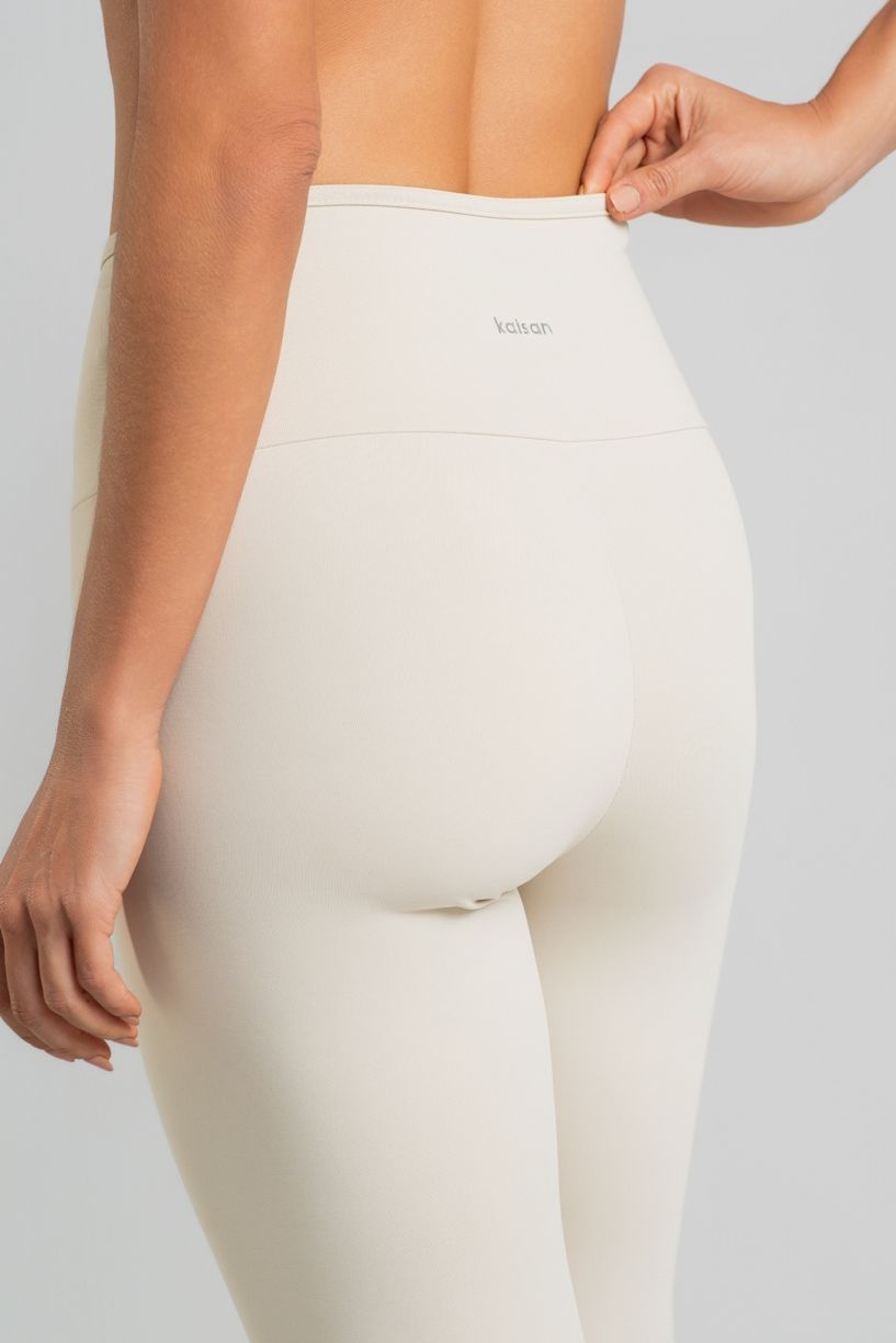 K5113-B_Calca_Legging_sem_Gancho_e_sem_Cos_Aparente_na_Frente_Off-White__Ref:_K5113-B