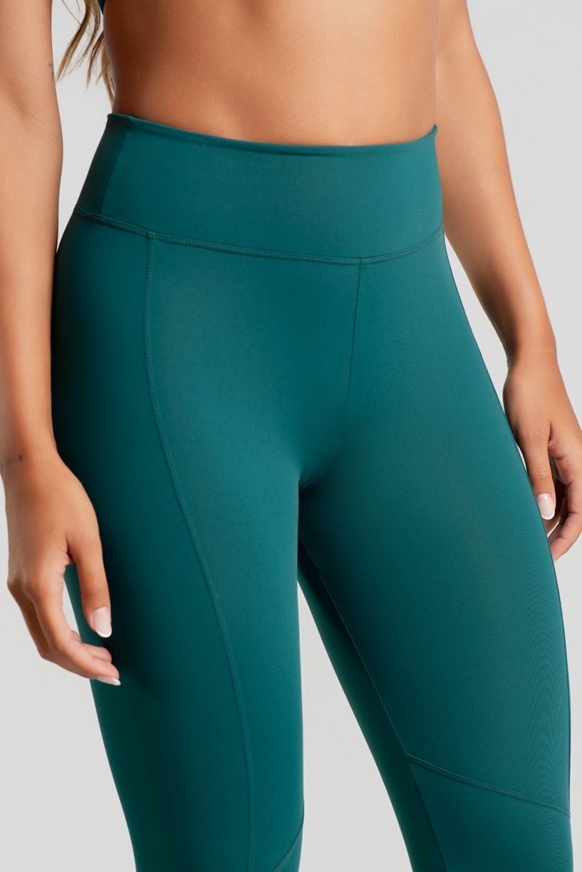 K5010-D_Calca_Legging_com_Cos_Estreito_e_Recortes_Imperial__Ref:_K5010-D