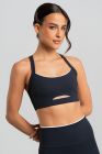 Top com Detalhes Contrastantes e Abertura Frontal (Preto / Vanilla) | Ref: K5120-A